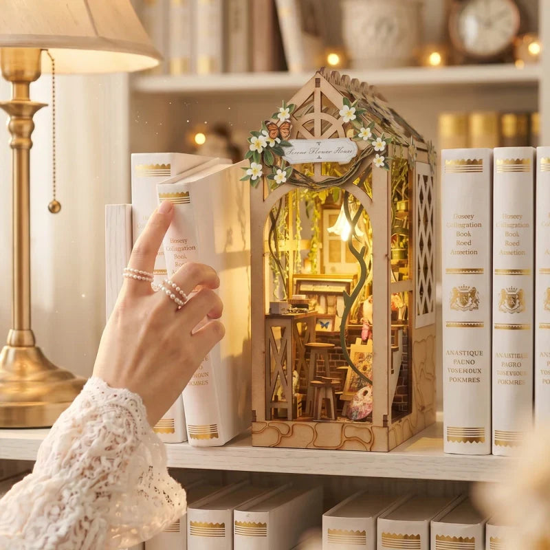 ¿Qué es un Book Nook? La pequeña escena que transforma tu estantería