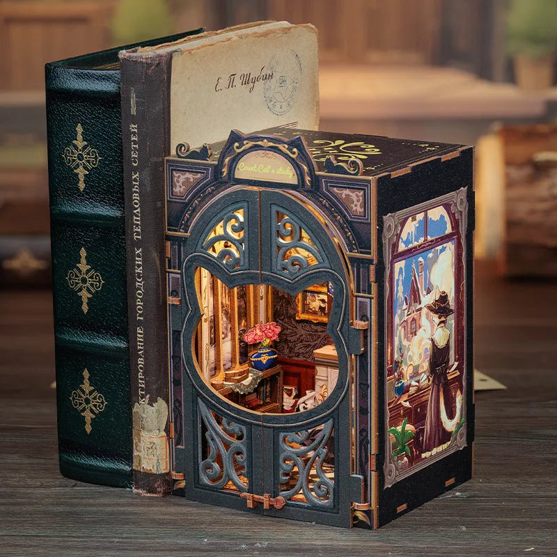 Count Cat's Study - Book Nook Kit