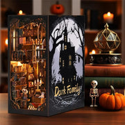 Dark Family - Book Nook