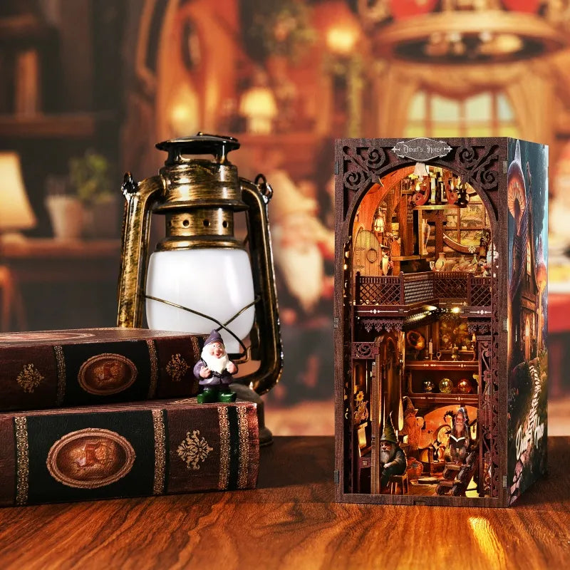 Dwarf’s House - Booknook