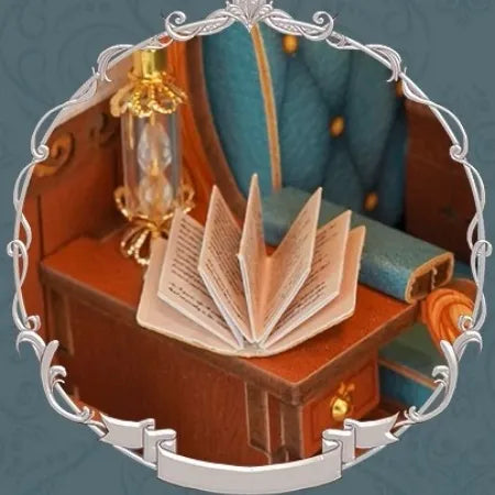 Libro abierto sobre el escritorio