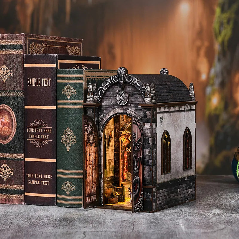 Dragons Treasure Labyrinth - Book Nook