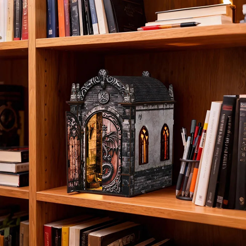 Dragons Treasure Labyrinth - Book Nook