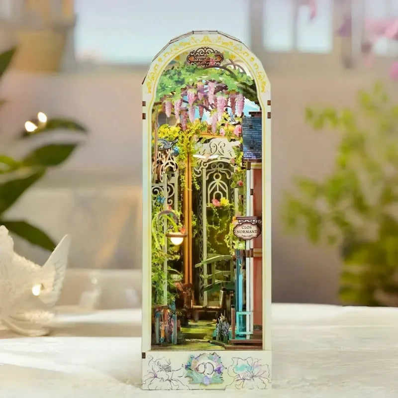 Giverny Garden - DIY Book Nook