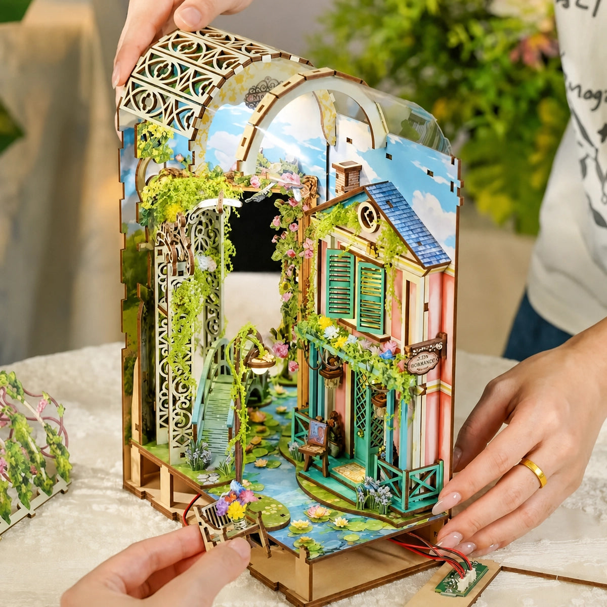Giverny Garden - DIY Book Nook