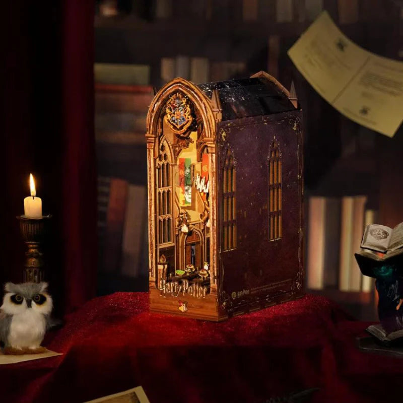 Harry Potter Magic Auditorium - Book Nook en miniatura