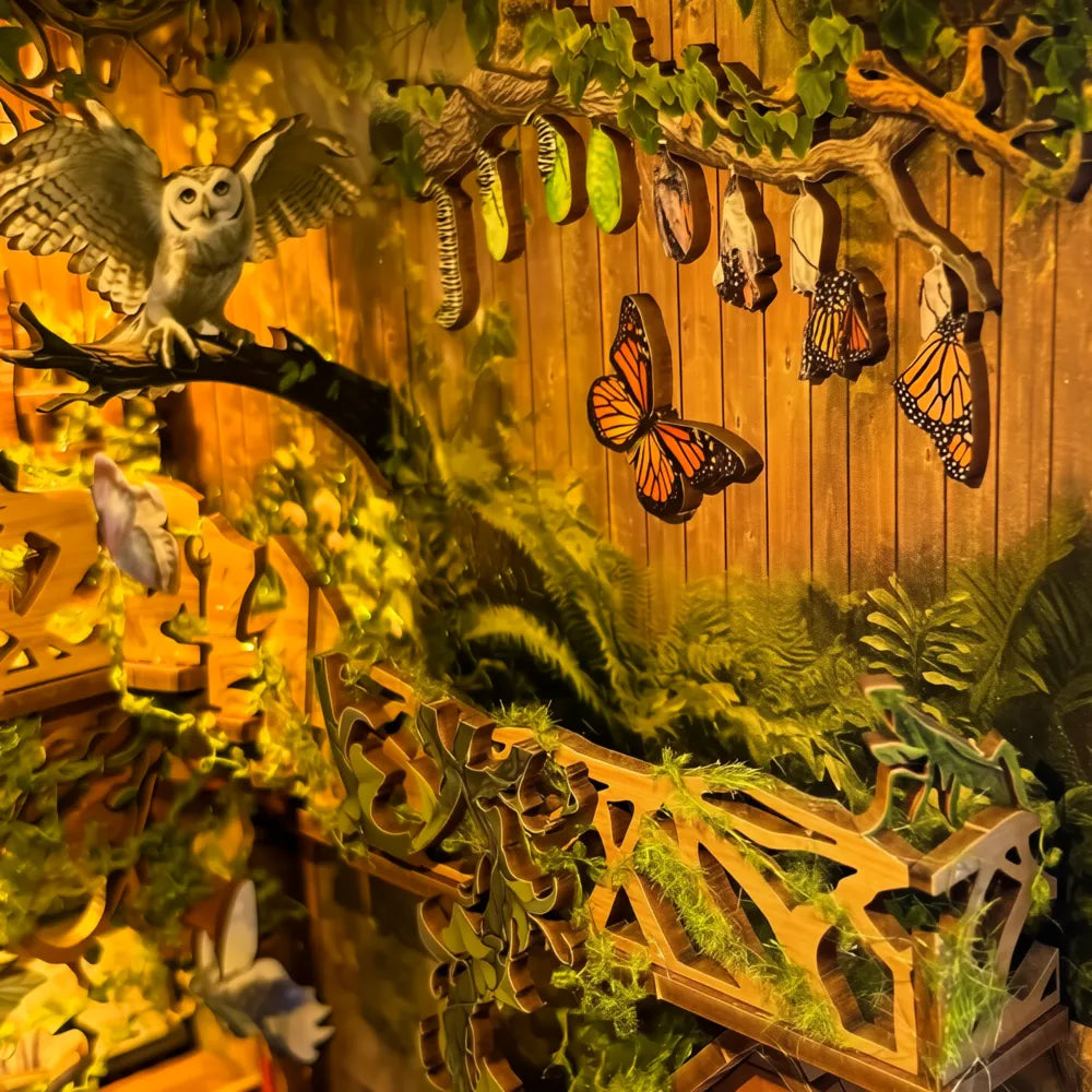 Insect Story - Book Nook Kit