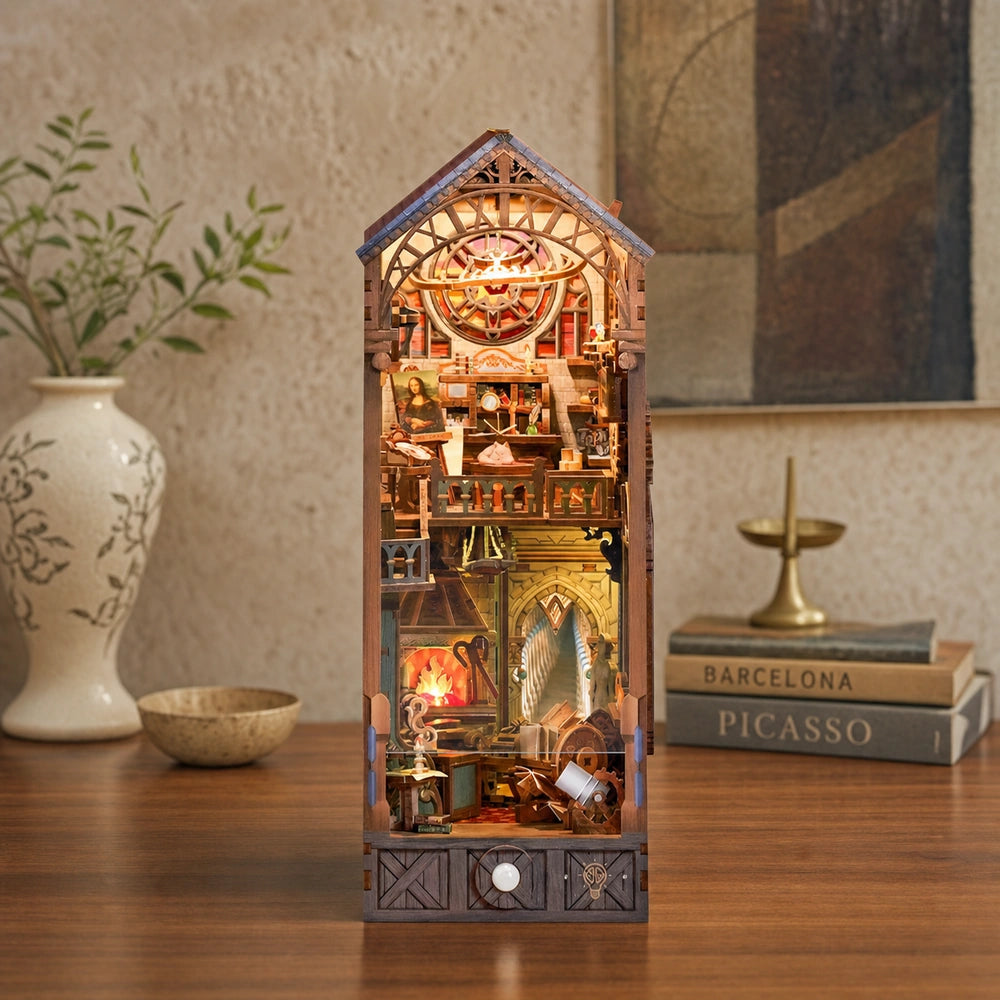 Leonardo Da Vinci - Book Nook
