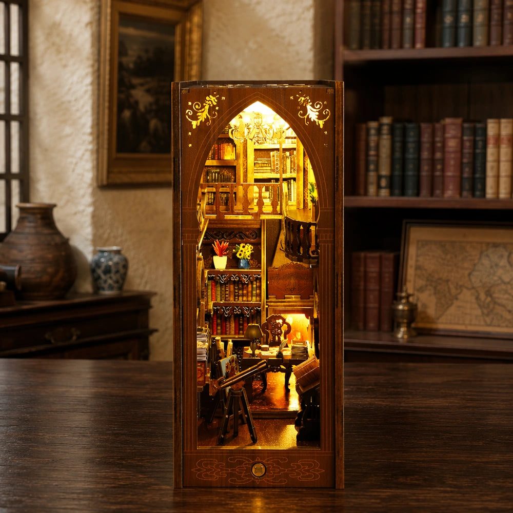 book-nook-magic-office