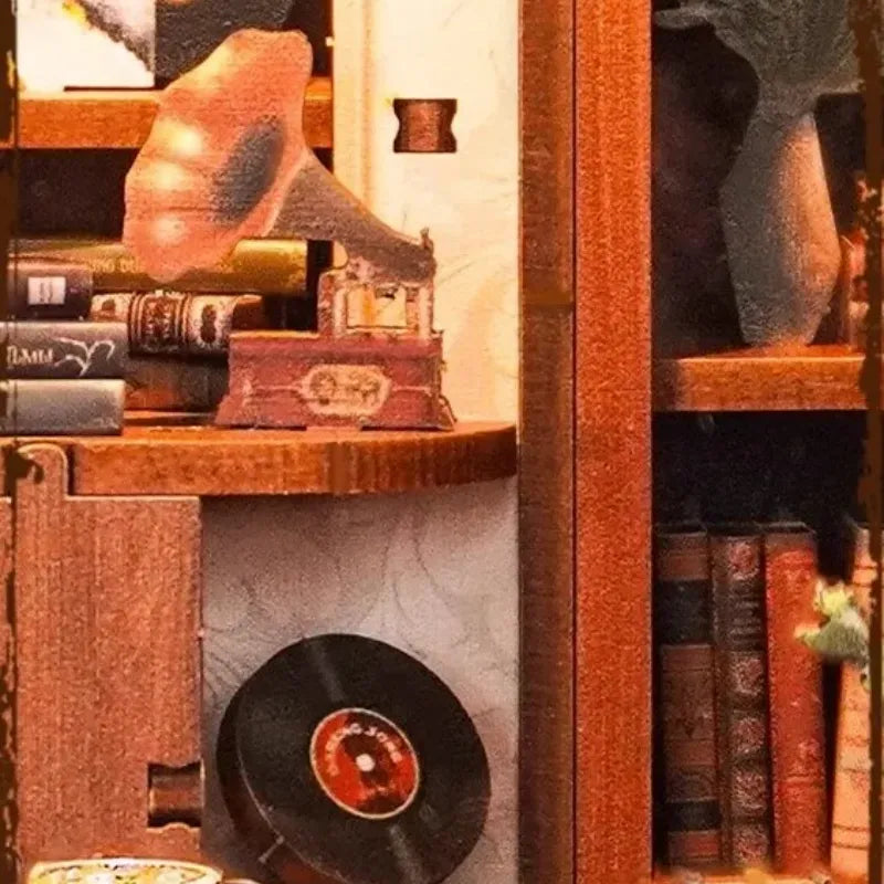 Moments In Time - Maquetas Book Nook
