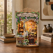 Monet's Impression - Book Nook