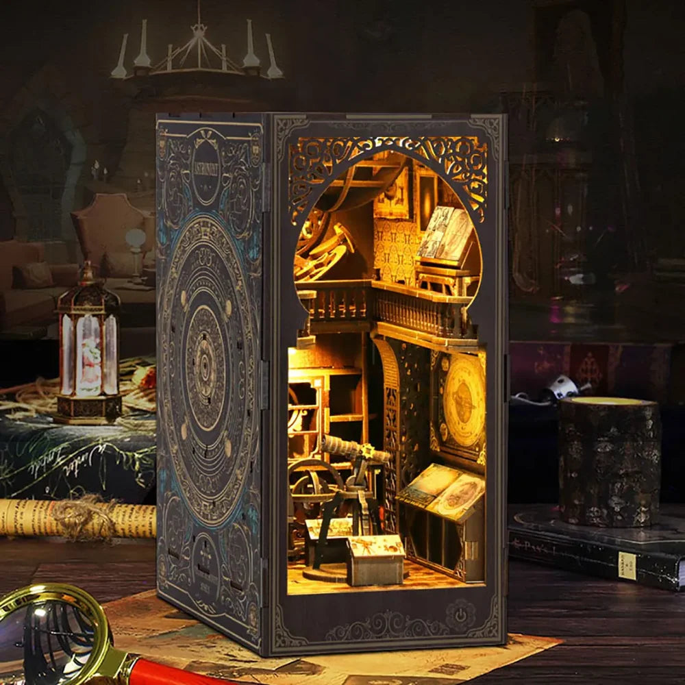 Museum of Astronomy - Book Nook en miniatura
