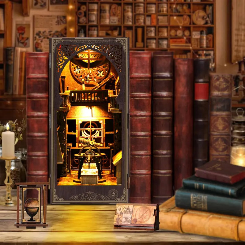 Museum of Astronomy - Book Nook en miniatura