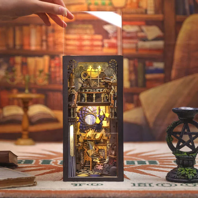 Nebula Common Room - Book Nook en miniatura