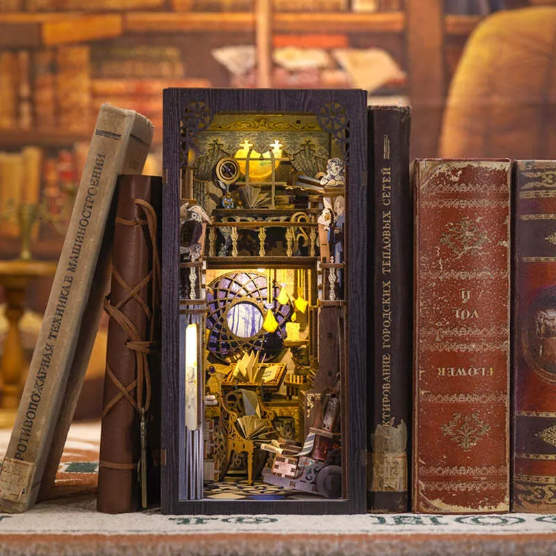 Nebula Common Room - Book Nook en miniatura