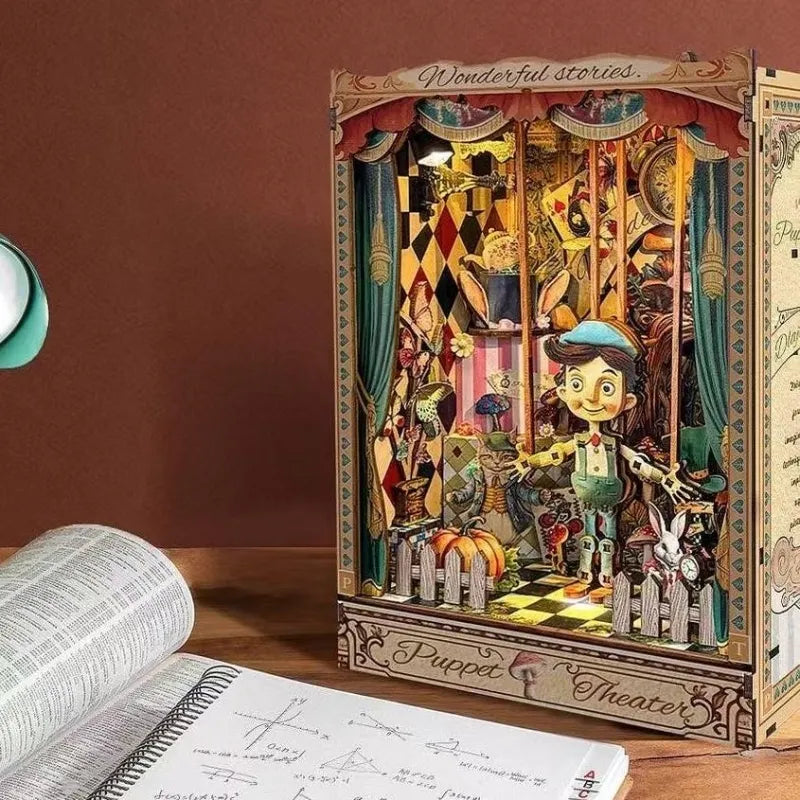 Puppet’s Adventure - Book Nook en miniatura