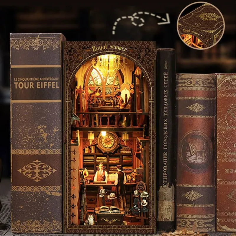 Royal Seamer - Book Nook