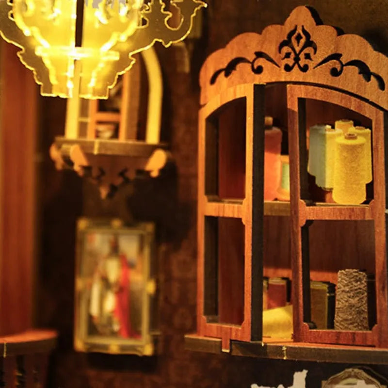 Royal Seamer - Book Nook