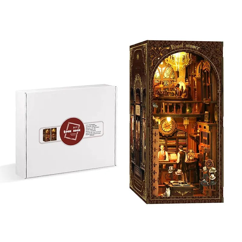 Royal Seamer - Book Nook