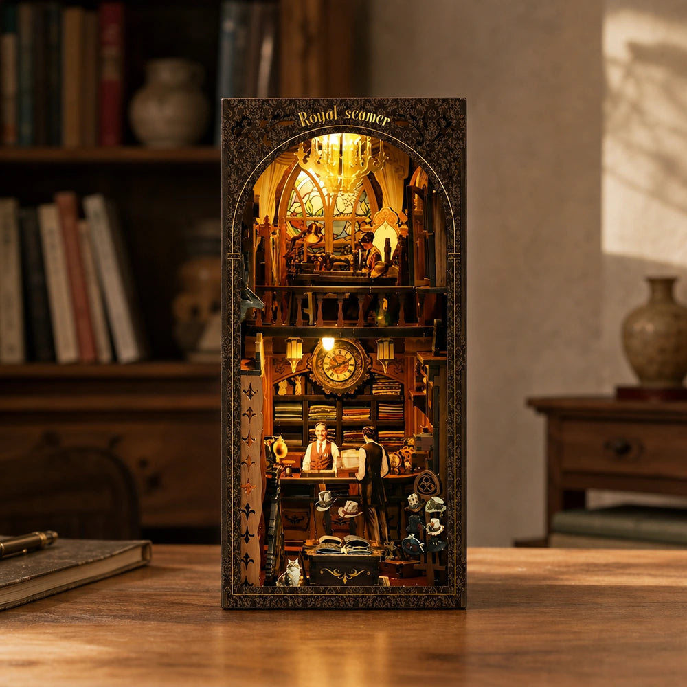 Royal Seamer - Book Nook