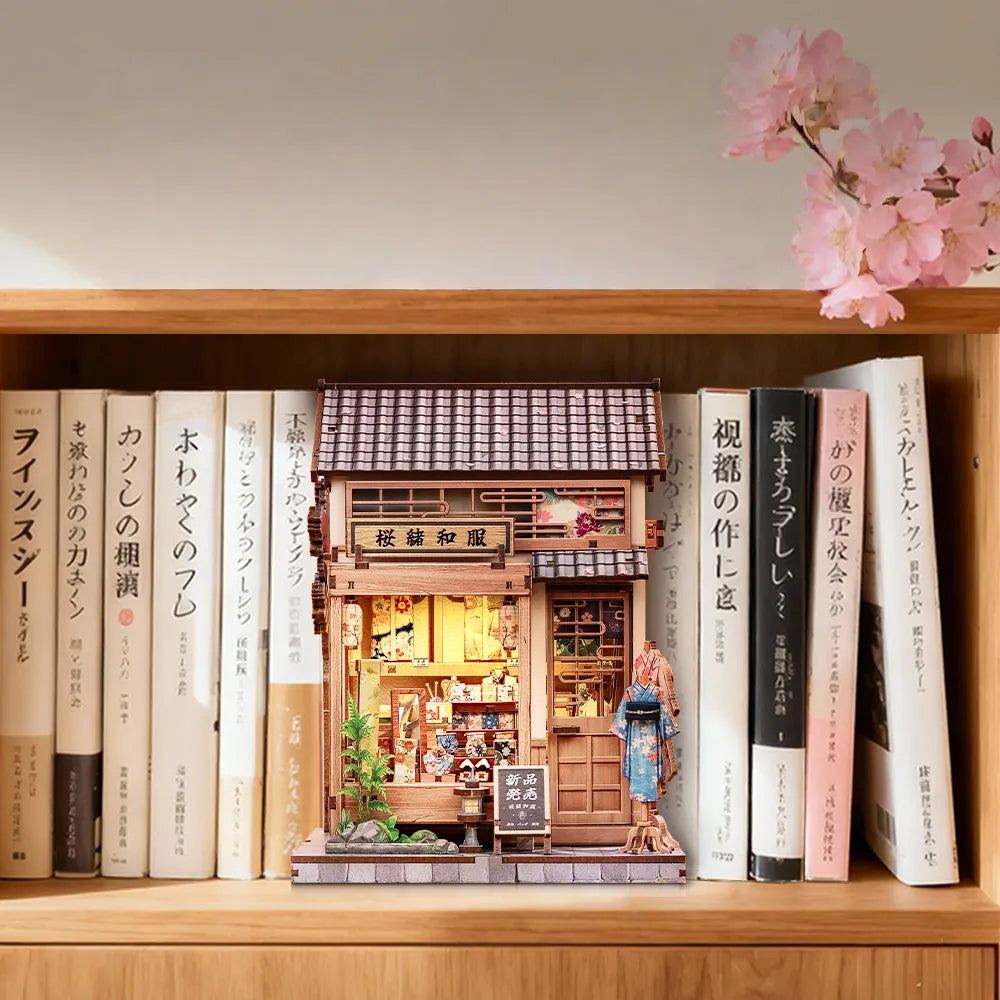 Sakura O Kimono Shop - Book Nook