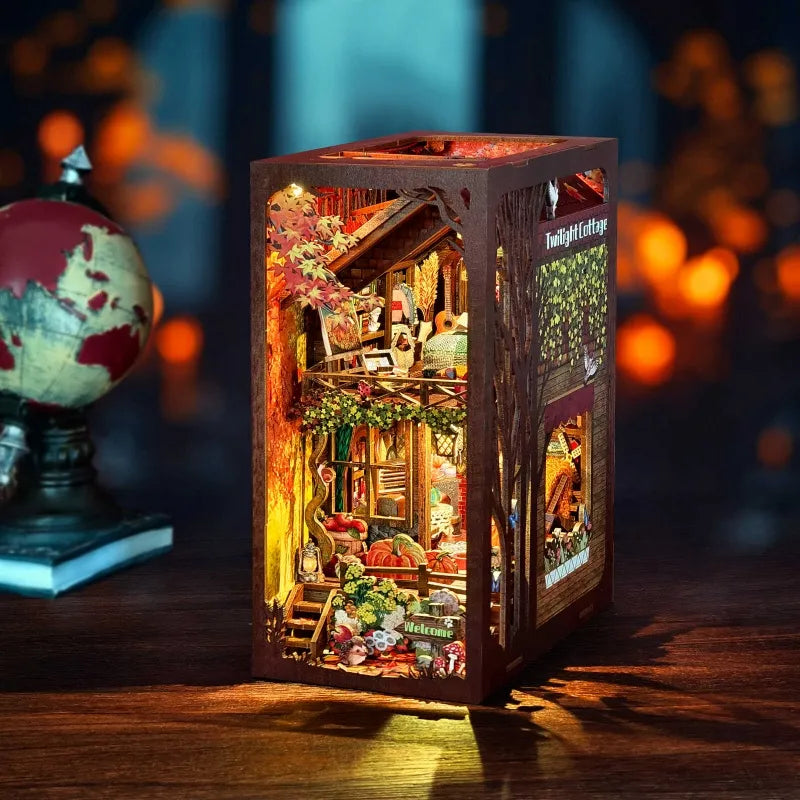 Twilight Cottage - Book Nook