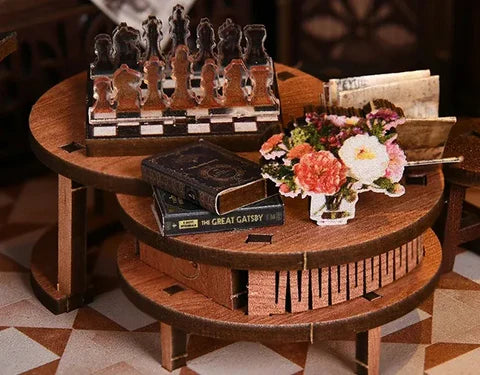 Mesa de ajedrez y flores