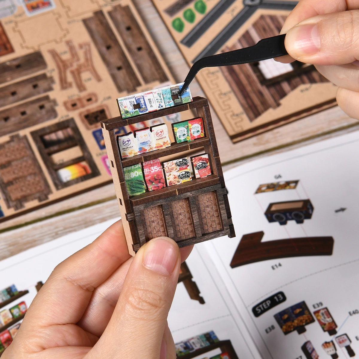 Kasuga Grocery Store - Kit casa en miniatura