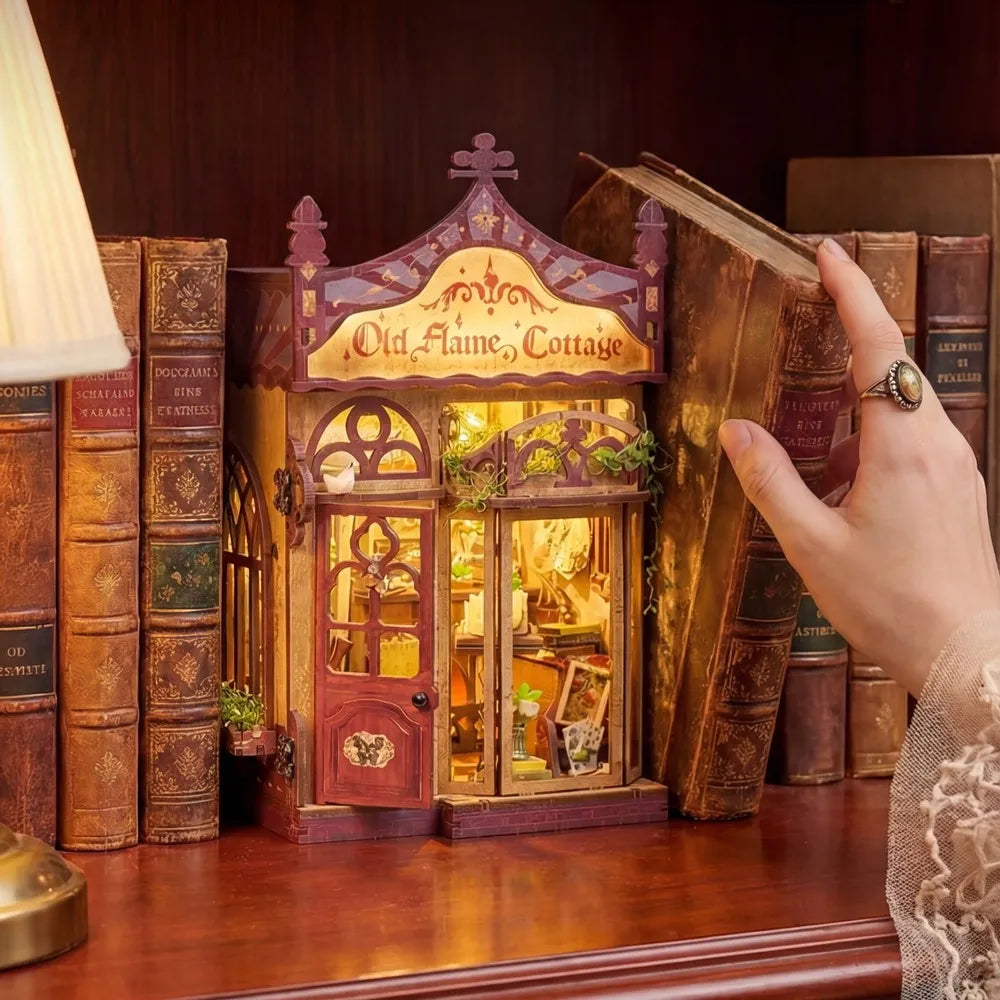 Old Flame Cottage - House miniature DIY