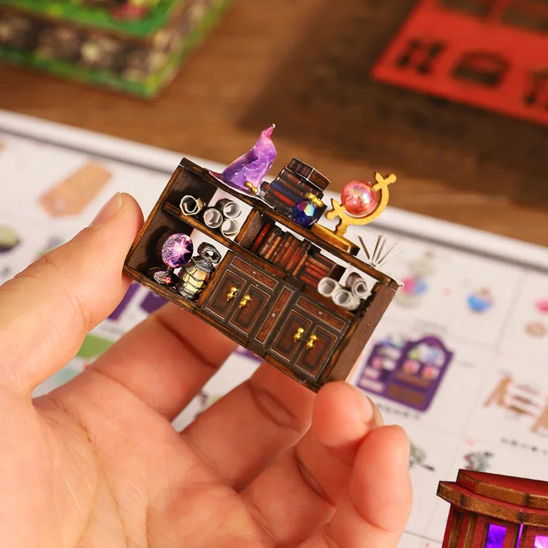 Strange Castle - Casa en miniatura